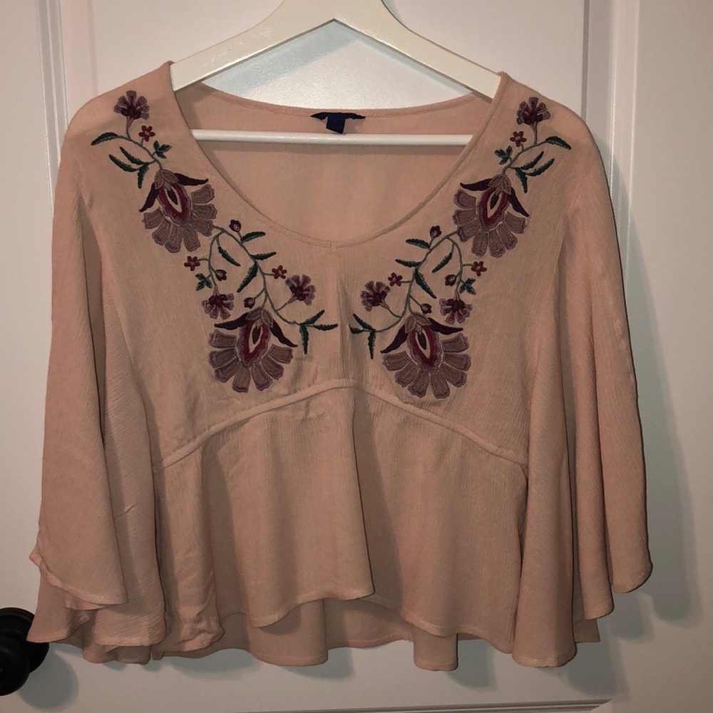 Flowy blush pink top in size large